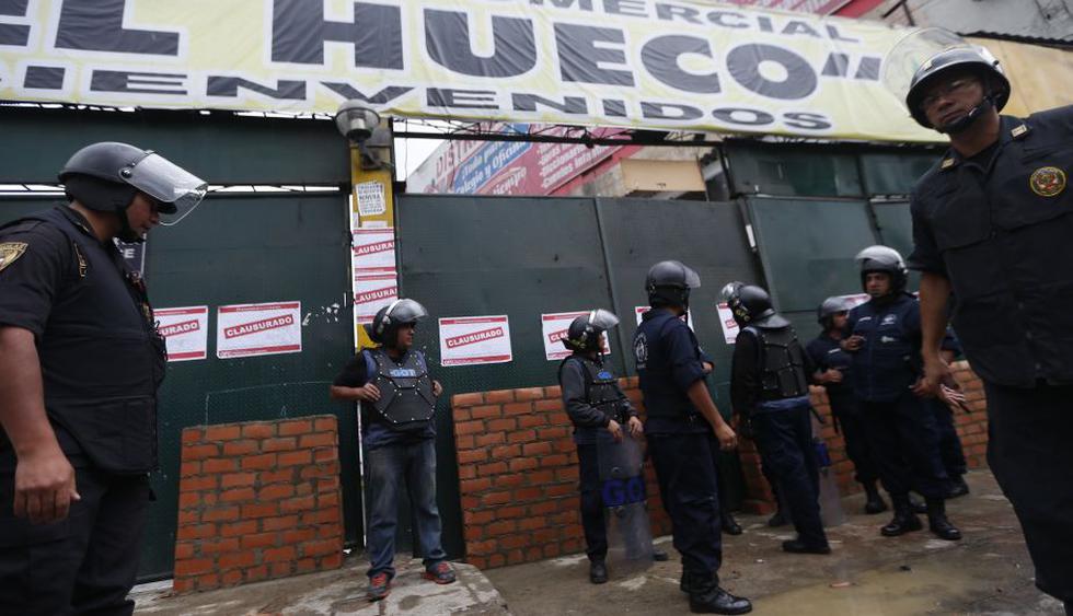 El Hueco. Centro comercial fue clausurado por no cumplir con las disposiciones de Defensa Civil. (Rafael Cornejo/Perú21)