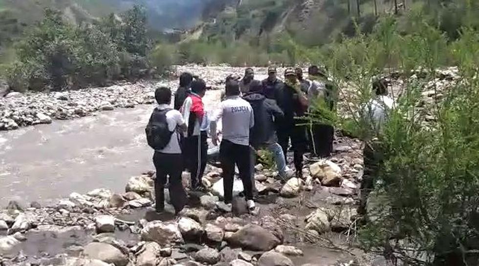 Áncash: Hallan cadáver de policía a orillas del río en el distrito de Sihuas. (Facebook)
