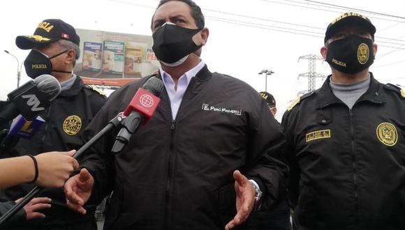 Ministro del Interior, Jorge Montoya, informó que hay dos personas detenidas como dueños del local. (Foto: Andina)