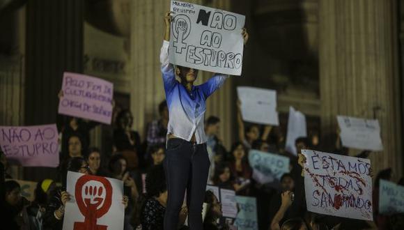 Brasil: Ordenan arresto de 6 de los acusados de violar a una adolescente. (EFE)