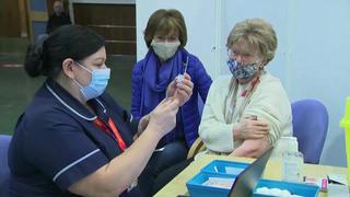 Inglaterra abrió nuevos centros de vacunación  contra el coronavirus
