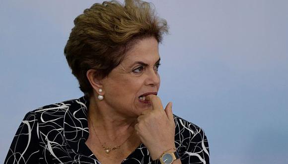 Brasil: Comisión del Senado recomienda abrir juicio político a Dilma Rousseff y suspenderla. (AFP)