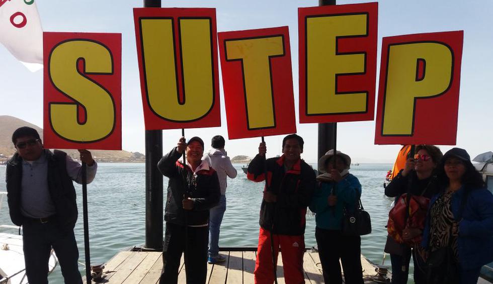 Profesores se concentraron en las inmediaciones del puerto del Lago Titicaca. (Foto: Samuel Vilca)