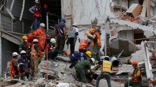 Terremoto en México: Mujer que estaba bajo los escombros es rescatada gracias a mensajes de WhatsApp