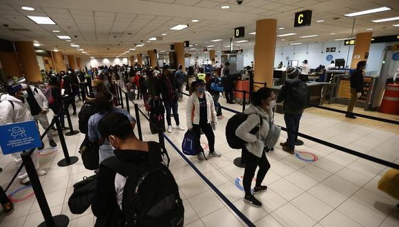 Las empresas aéreas retomaron la operación de vuelos internacionales el pasado lunes 5 de octubre. (Foto: Jesus Saucedo / GEC)