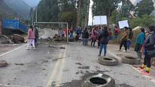 ¿Cuáles son los reclamos de los gremios que bloquean acceso a Machu Picchu y otras vías?