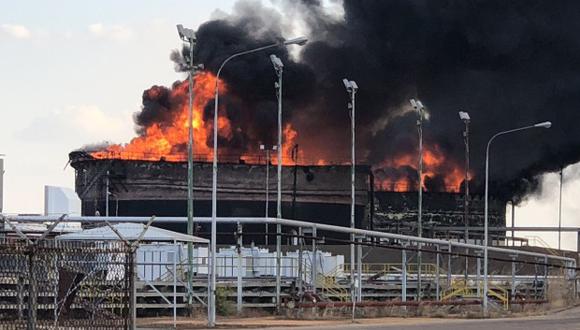 Varios incendios y pequeñas explosiones se han registrado en los últimos años en factorías de PDVSA. (Foto: AFP)