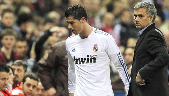 José Mourinho se fue del Real Madrid peleado con Cristiano Ronaldo. (AP)