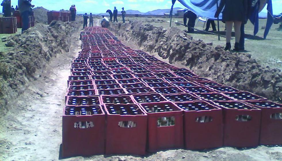 Juliaca: Destruyeron más de 700 cajas de cerveza y cerca de 900 botellas de licor incautadas. (Diario Los Andes)