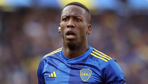 Advíncula juega en Boca desde julio de 2021 (Foto: AFP).