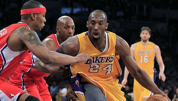 Kobe Bryant quiere volver a brillar esta temporada. (Reuters)