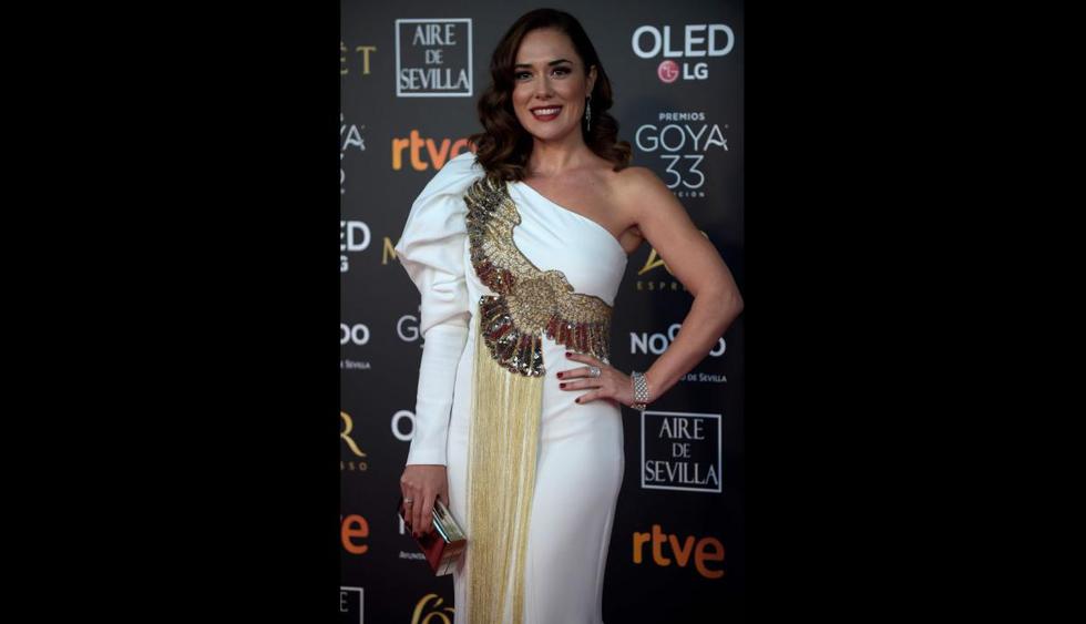 Premios Goya 2019: La actriz española Eva Marciel resaltó su belleza con un vestido ceñido color blanco (Fotos: AFP)