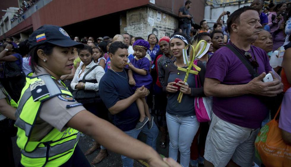 Venezuela: Suben a 4 la cifra de muertos y se registraron enfrentamientos durante misa del Nazareno (AP)