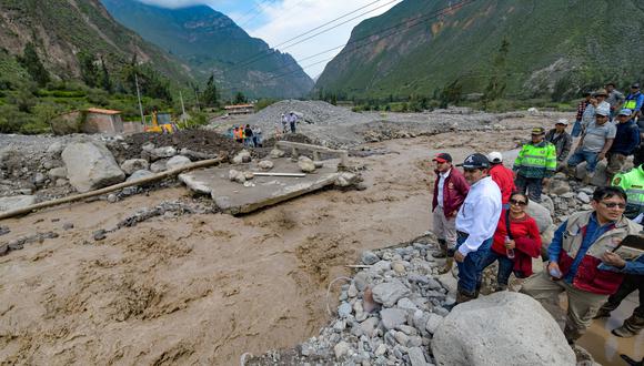 El río Chococo también se desbordó por lo que maquinaria pesada deberá descolmatar el caudal. (Fotos: GORE)