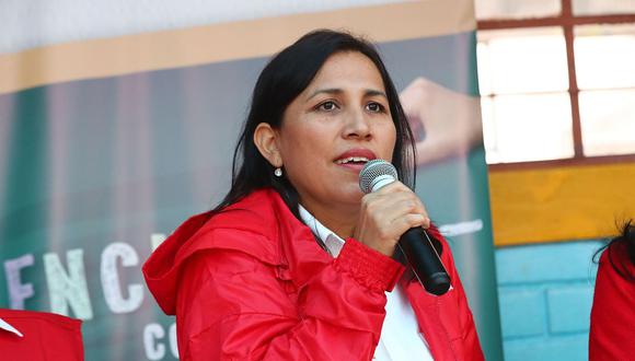 La ministra Flor Pablo Medina consideró necesario que entre un reemplazo a la brevedad al Ministerio de Energía y Minas. (Foto: Andina)