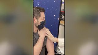 EEUU: joven fue vacunado contra la COVID-19 en un supermercado