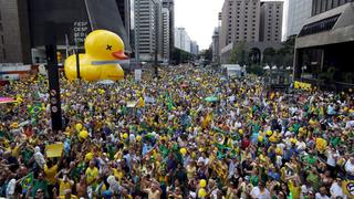Brasil: Miles protestaron para exigir que el Congreso ordene juicio político a Dilma Rousseff