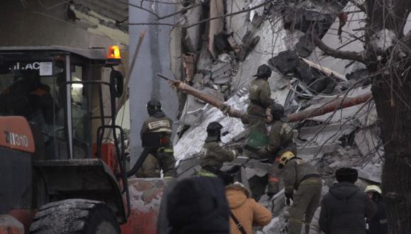La explosión en un edificio residencial de Magnitogorsk, que resultó en el colapso de una de sus secciones, dañó unos 48 apartamentos. (Foto: EFE)