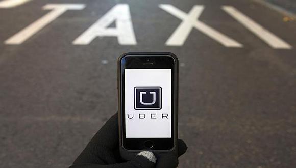 Los taxistas han realizado protestas en Barcelona para exigir una nueva regulación que limite la competencia directa de Uber y Cabify. (Foto: Reuters)<br>