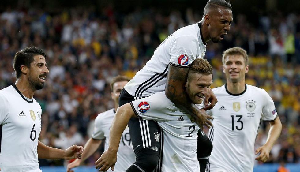Alemania debutó con un triunfo por 2-0 sobre Ucrania en la Eurocopa 2016. (AFP)
