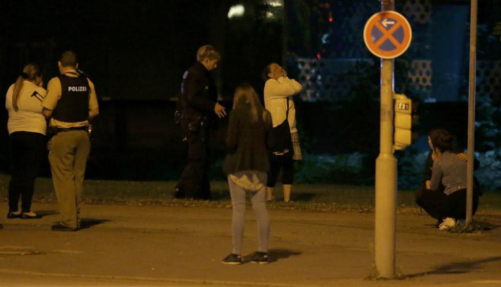 Tiroteo en Munich: Policía alemana confirmó 10 muertos y al menos 16 heridos en ataque a centro comercial. (AFP)