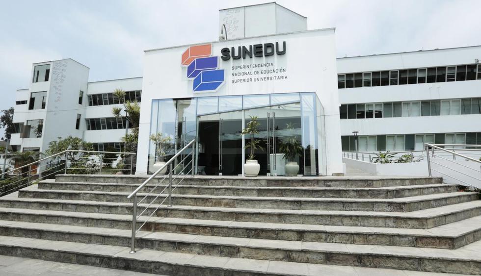 Sunedu declara improcedentes 13 pedidos de licenciamiento para nuevas universidades.