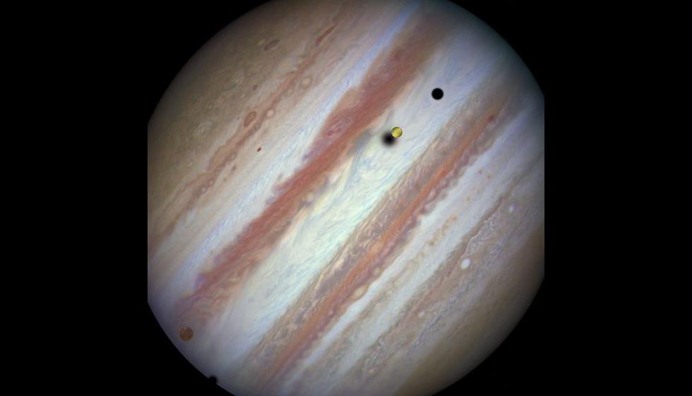 Los llamados satélites galileanos completan órbitas alrededor de Júpiter con duraciones que van de 2 a 17 días. (NASA/Hubble)