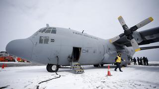 Hallan restos en lugar donde se perdió avión chileno con 38 personas 