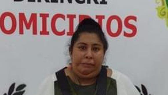 La pseudo doctora Lucía Pérez Leyva (24) es investigada en la DIRINCRI.