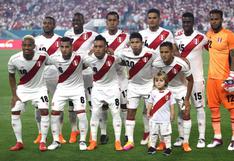 Mira el conmovedor momento en que la selección peruana canta el himno nacional [VIDEO]