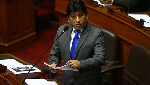 Josué Gutiérrez se defendió durante la sesión plenaria de hoy. (USI)