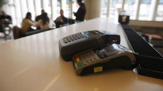 Hampa roba dispositivos POS para clonar tarjetas de crédito