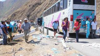 Lambayeque: Accidente vehicular dejó dos muertos y 14 heridos