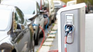 Gobierno plantea incentivos tributarios para importación de vehículos eléctricos