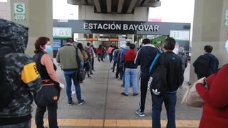 Martín Vizcarra: Trabajadores del Estado no usarán transporte público entre 7 y 10 de la mañana
