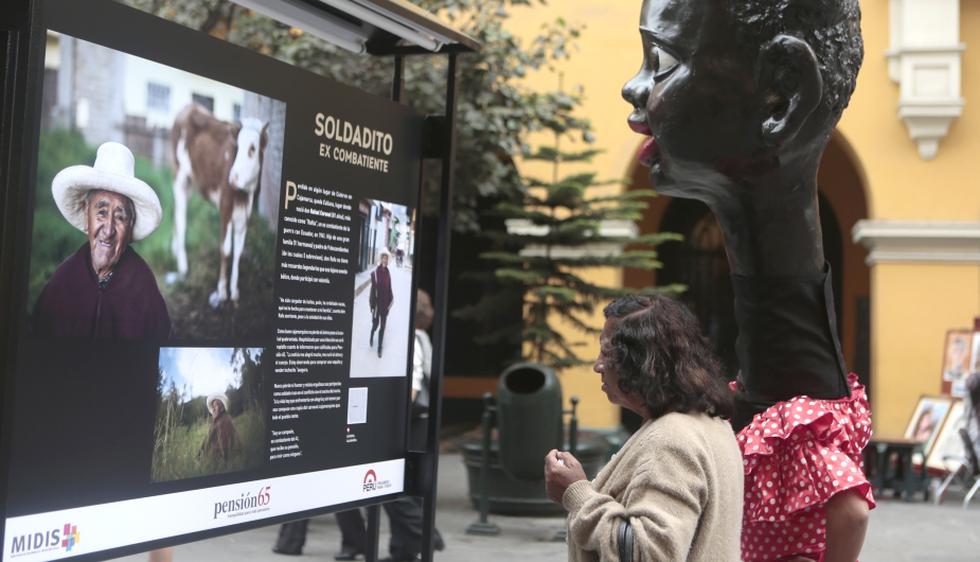 Exposición fotográfica y testimonial se encuentra en el pasaje Santa Rosa, en el Centro Histórico de Lima. (Nancy Dueñas)