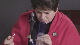 YouTube: Tres abuelas consumen marihuana por primera vez