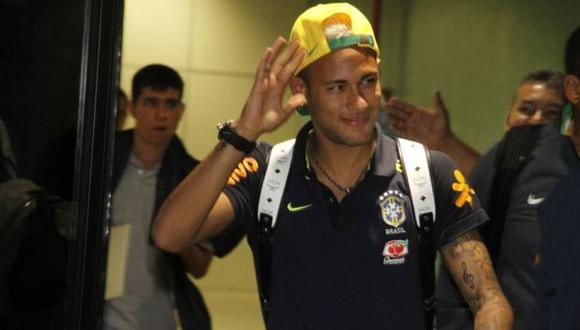 Jugadores de Brasil fueron ovacionados por la ‘torcida’. (Acritica)