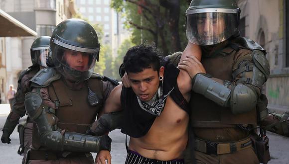 Fiscalía de Chile ha formalizado a 17.434 imputados por delitos en protestas. (Reuters)