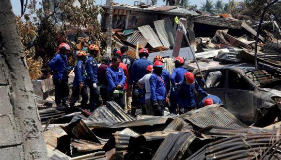 Las autoridades indonesias elevaron hoy a 1.234 la cifra de víctimas mortales que causó el terremoto de magnitud 7,5 y el posterior tsunami que golpearon la isla de Célebes el viernes pasado. (Foto: EFE)