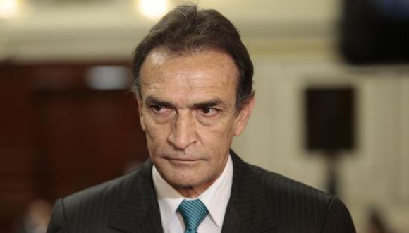 Héctor Becerril disparó con todo contra Toledo tras decisión fiscal sobre caso Ecoteva. (USI)