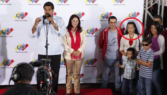¿LA HEREDERA? Nicolás Maduro nombró a Rosa Virginia Chávez en importante programa social. (EFE)