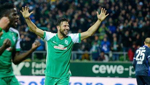 Claudio Pizarro vuelve a ser pieza clave en el Werder Bremen. (AFP)