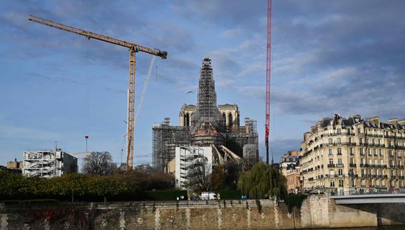 Restauración de la aguja de la catedral de Notre Dame