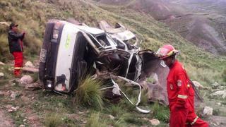 Cajamarca: Ocho muertos y siete heridos tras caída de combi a abismo