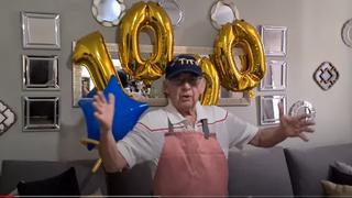 Quedó desempleado y hoy es un exitoso youtuber a los 79 años: ‘Tito Charly’ te enseña a cocinar platos mexicanos  [VIDEOS] 