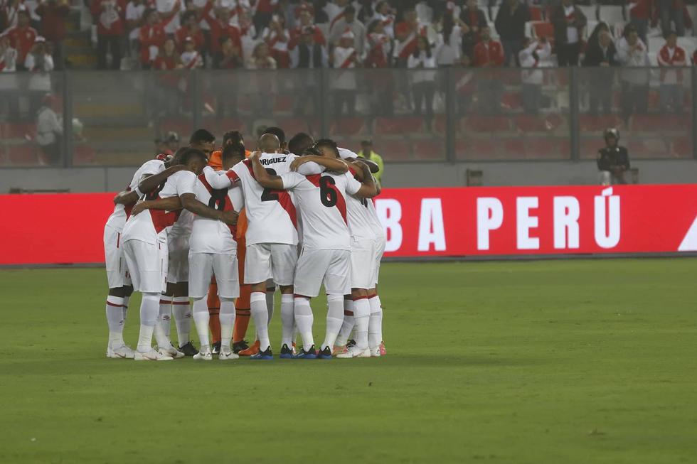 Perú derrotó 2-0 a Escocia con goles de Cueva y Farfán. (Piko Tamashiro/Perú21 )