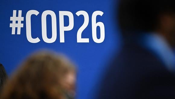 ¡Quizá debieron hacer el G20 en Escocia y el COP26 en Italia!, señala el columnista. (Photo by Paul ELLIS / AFP)