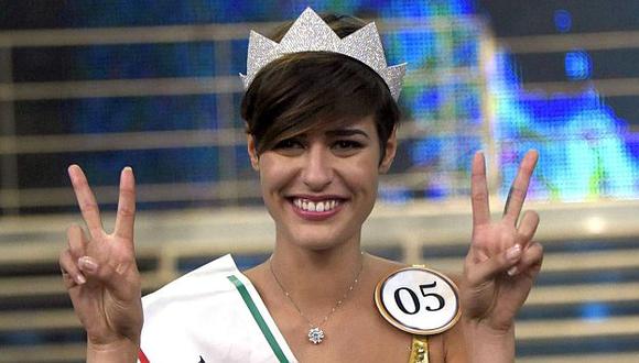 Alice Sabatini fue coronada Miss Italia 2015 pese a su increíble respuesta. (EFE)