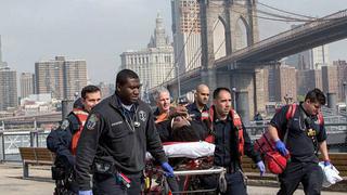 EEUU: Hombre sobrevivió tras lanzarse del puente de Brooklyn de Nueva York
